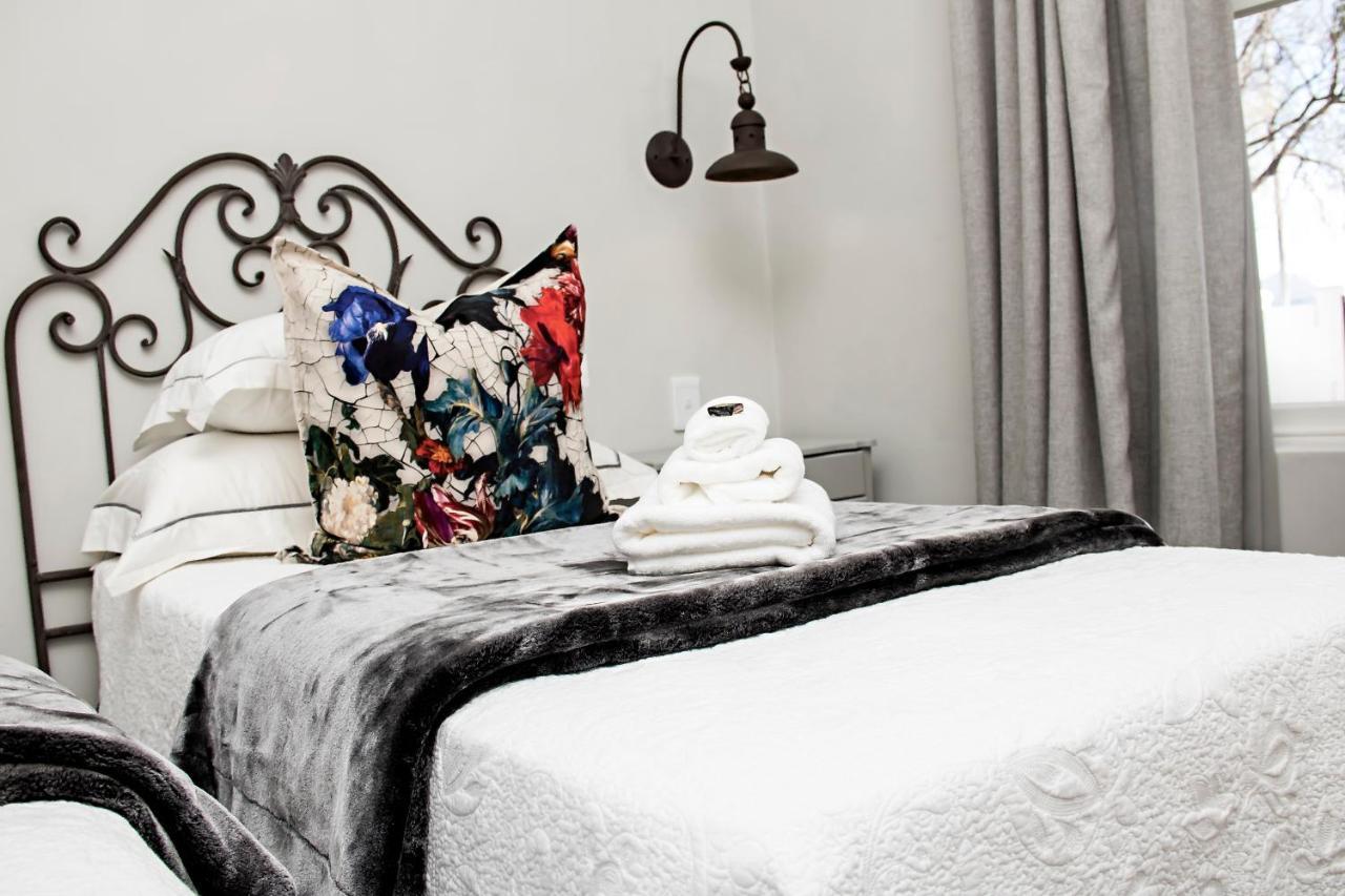 French Karoo Guesthouse Beaufort West Exterior photo